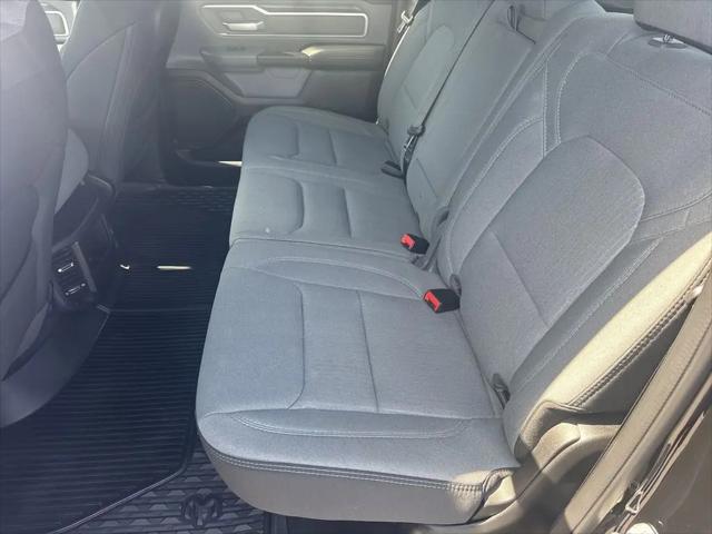2022 Ram 1500 Big Horn Crew Cab 4x4 5'7" Box