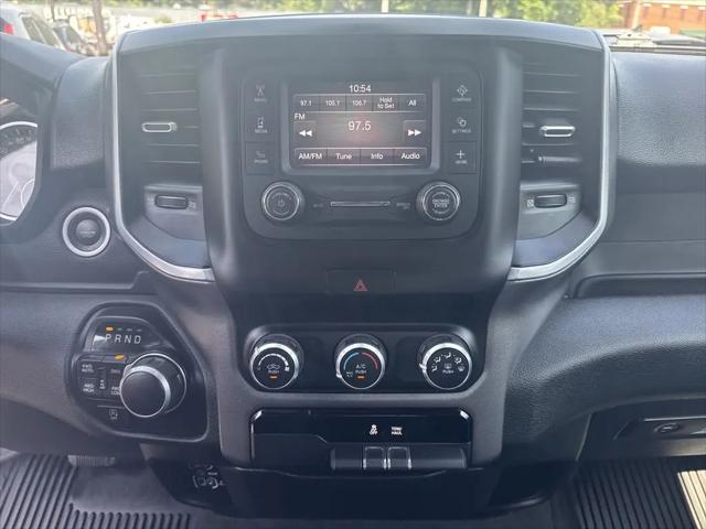 2022 Ram 1500 Big Horn Crew Cab 4x4 5'7" Box