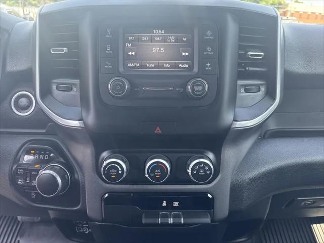 2022 Ram 1500 Big Horn Crew Cab 4x4 5'7" Box