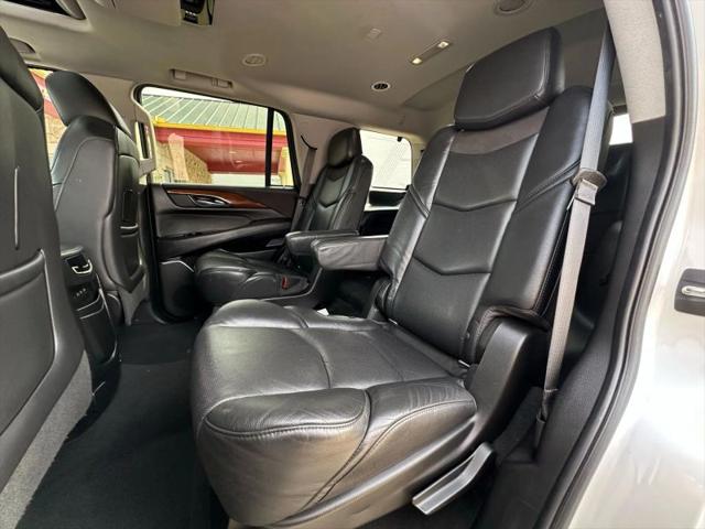 2018 Cadillac Escalade Luxury