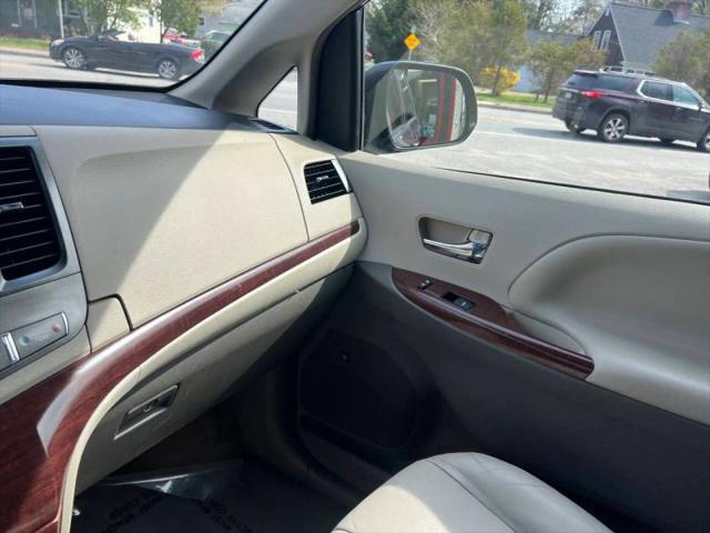 2012 Toyota Sienna XLE 7 Passenger