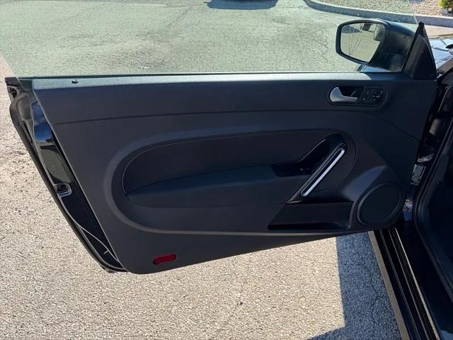 2014 Volkswagen Beetle 1.8T Entry