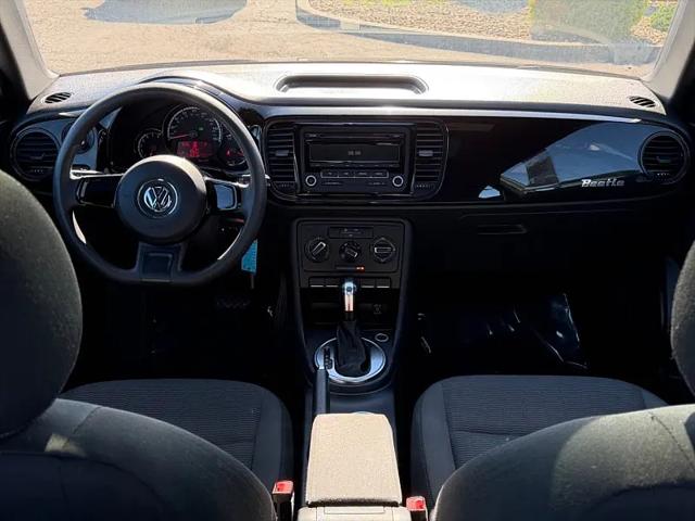 2014 Volkswagen Beetle 1.8T Entry