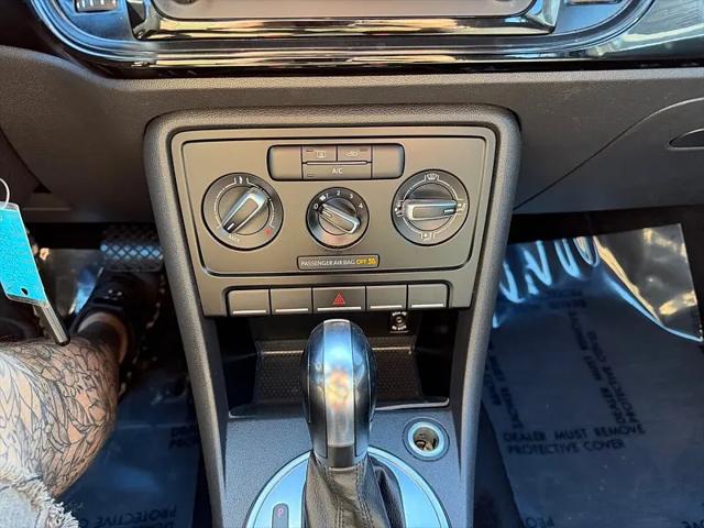 2014 Volkswagen Beetle 1.8T Entry