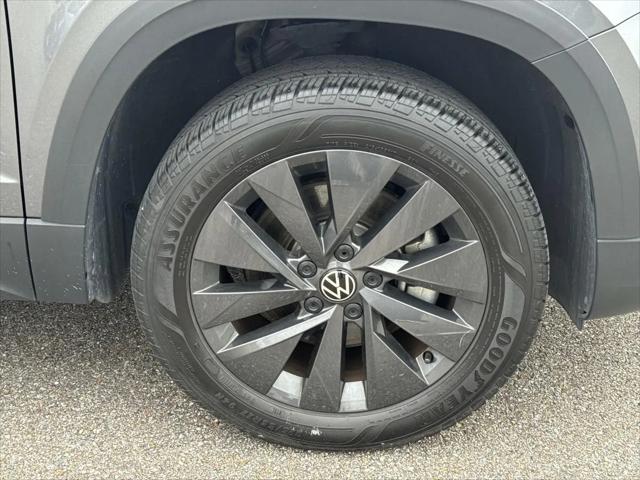 2024 Volkswagen Taos 1.5T SE