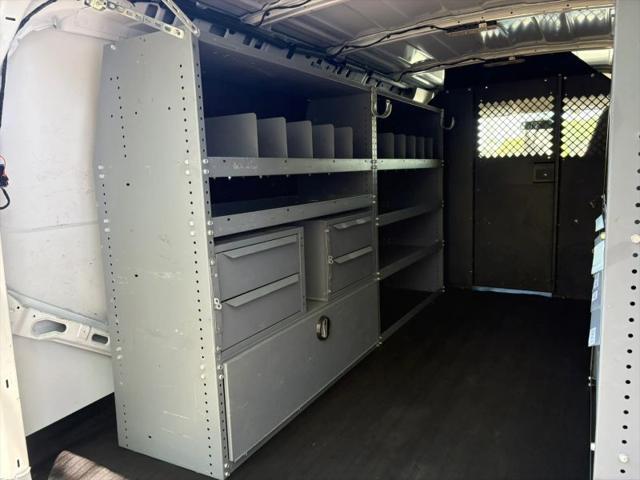 2022 GMC Savana Cargo RWD 2500 Regular Wheelbase Work Van