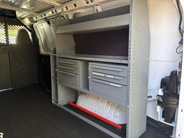 2022 GMC Savana Cargo RWD 2500 Regular Wheelbase Work Van