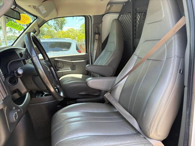 2022 GMC Savana Cargo RWD 2500 Regular Wheelbase Work Van