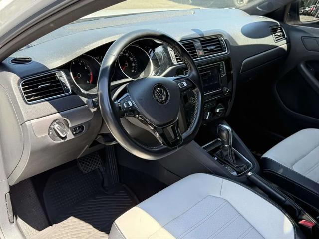 2016 Volkswagen Jetta 1.8T Sport 2016 Volkswagen Jetta 1.8T Sport