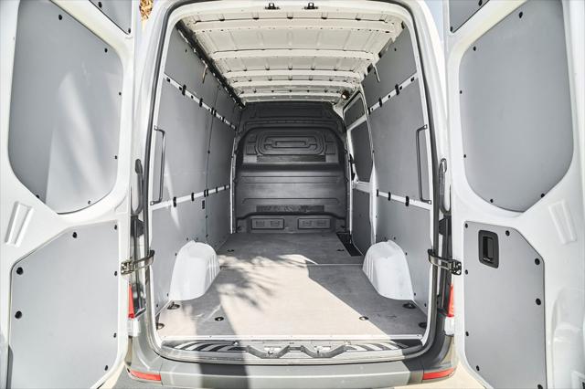 2025 Mercedes-Benz Sprinter 2500 Standard Roof 4-Cyl Diesel