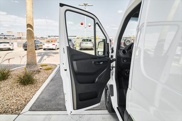 2025 Mercedes-Benz Sprinter 2500 Standard Roof 4-Cyl Diesel