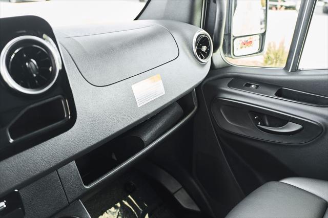 2025 Mercedes-Benz Sprinter 2500 Standard Roof 4-Cyl Diesel