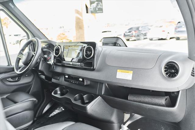 2025 Mercedes-Benz Sprinter 2500 Standard Roof 4-Cyl Diesel