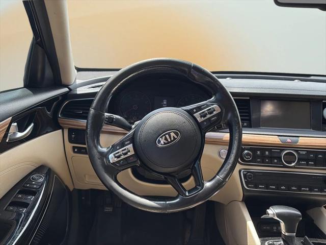 2017 Kia Cadenza Premium