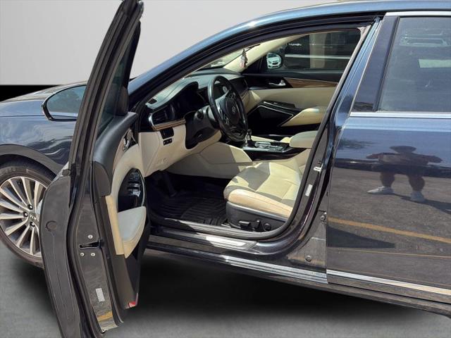 2017 Kia Cadenza Premium