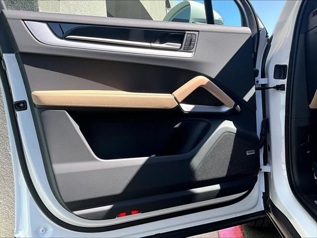 2026 Porsche Cayenne Unknown