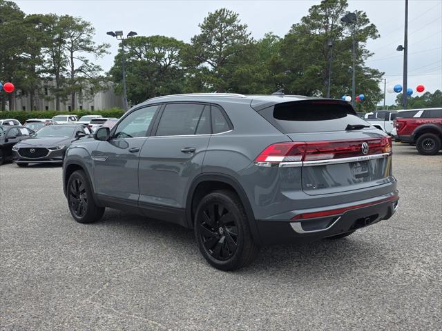 2026 Volkswagen Atlas Cross Sport SE with Technology