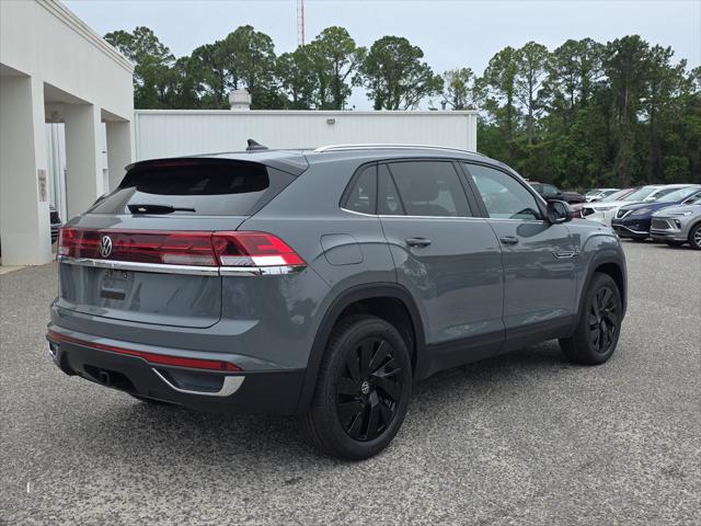 2026 Volkswagen Atlas Cross Sport SE with Technology