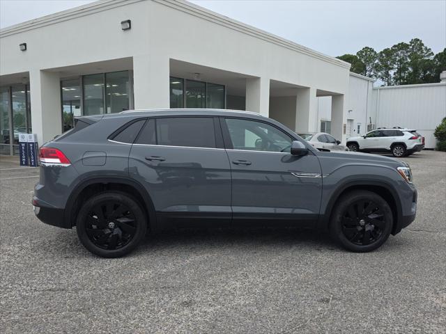 2026 Volkswagen Atlas Cross Sport SE with Technology
