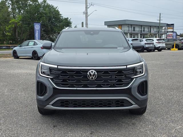 2026 Volkswagen Atlas Cross Sport SE with Technology