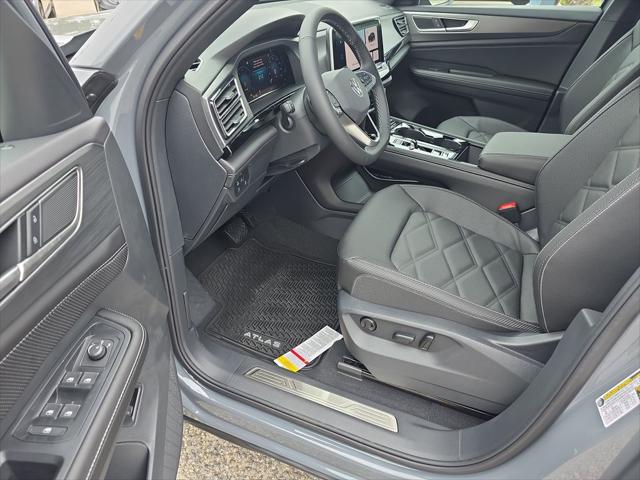 2026 Volkswagen Atlas Cross Sport SE with Technology