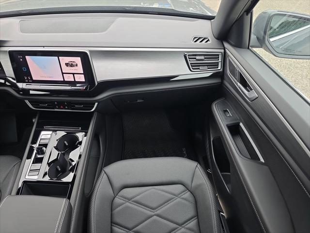 2026 Volkswagen Atlas Cross Sport SE with Technology