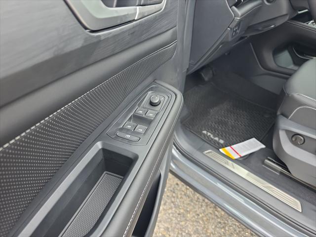 2026 Volkswagen Atlas Cross Sport SE with Technology