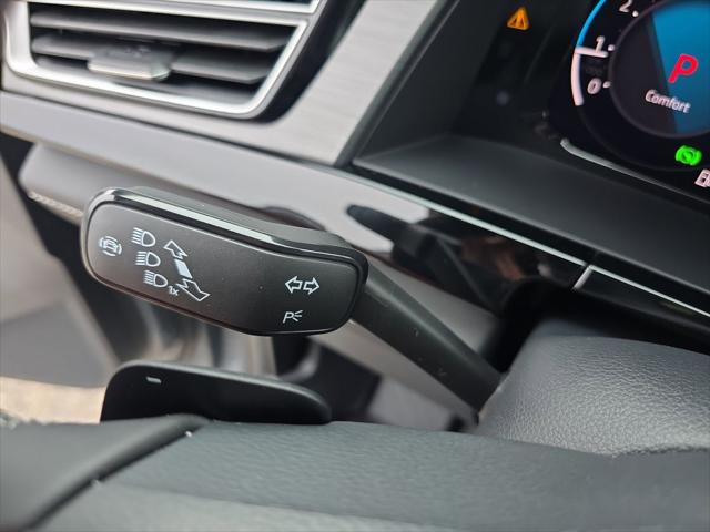 2026 Volkswagen Atlas Cross Sport SE with Technology