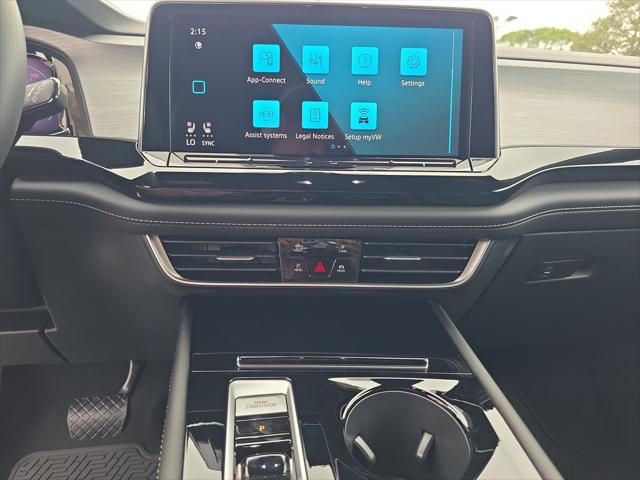 2026 Volkswagen Atlas Cross Sport SE with Technology