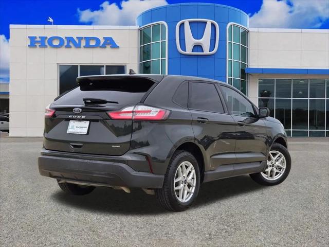 2022 Ford Edge SE