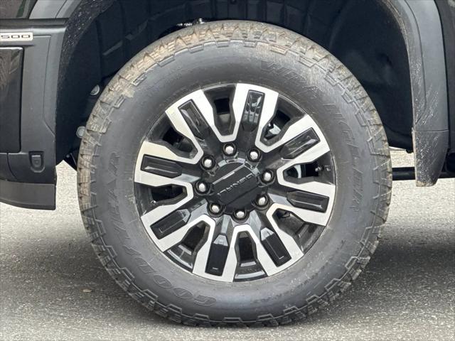 2026 GMC Sierra 2500HD Crew Cab, Standard Bed, Denali Ultimate, 4WD