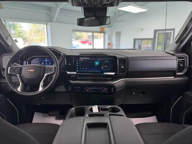 2025 Chevrolet Silverado 2500HD 4WD Double Cab Standard Bed LT