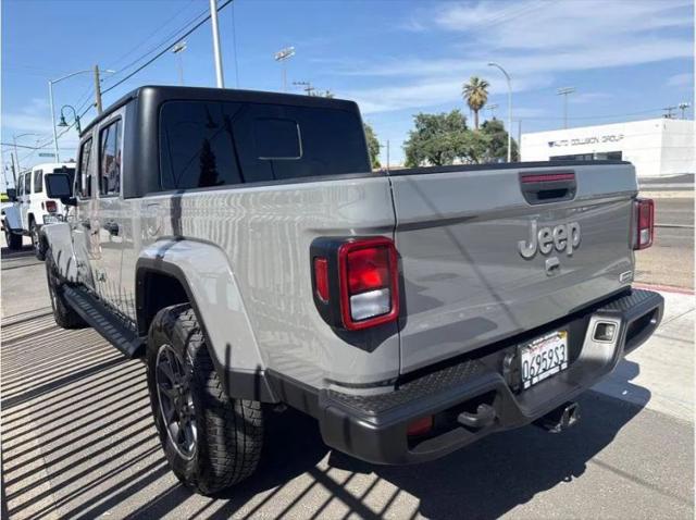 2022 Jeep Gladiator Overland