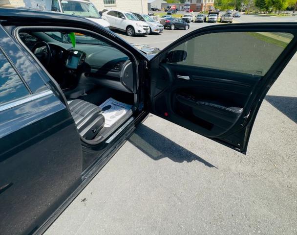 2012 Chrysler 300 S V6