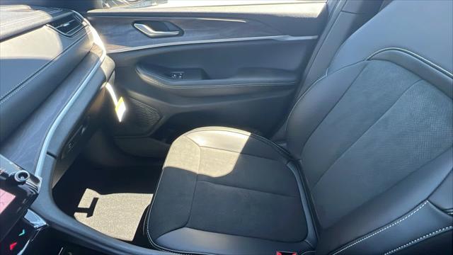 2026 Jeep Grand Cherokee L Altitude 4x4