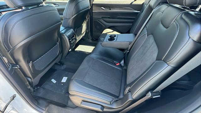 2026 Jeep Grand Cherokee L Altitude 4x4
