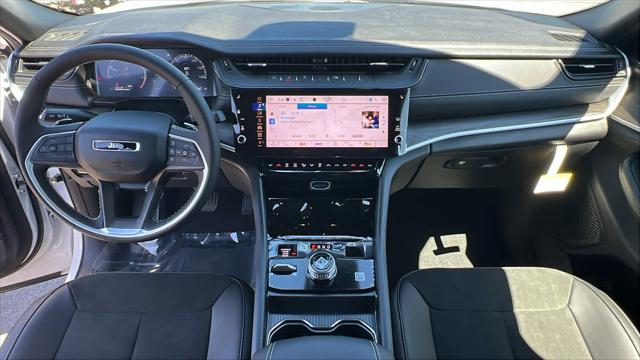 2026 Jeep Grand Cherokee L Altitude 4x4