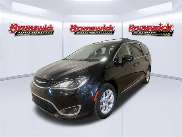 2017 Chrysler Pacifica Touring-L for sale in Brunswick, OH