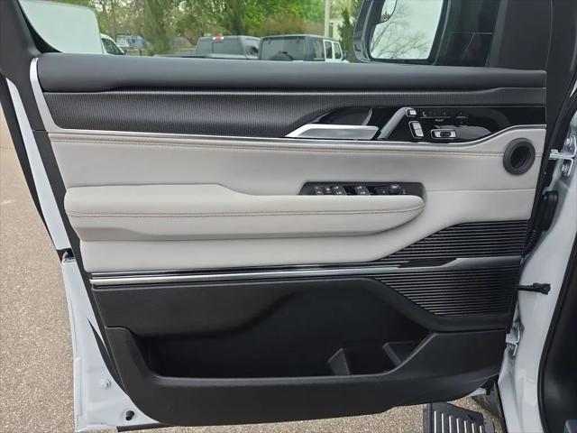 2026 Jeep Grand Wagoneer Summit Obsidian 4x4