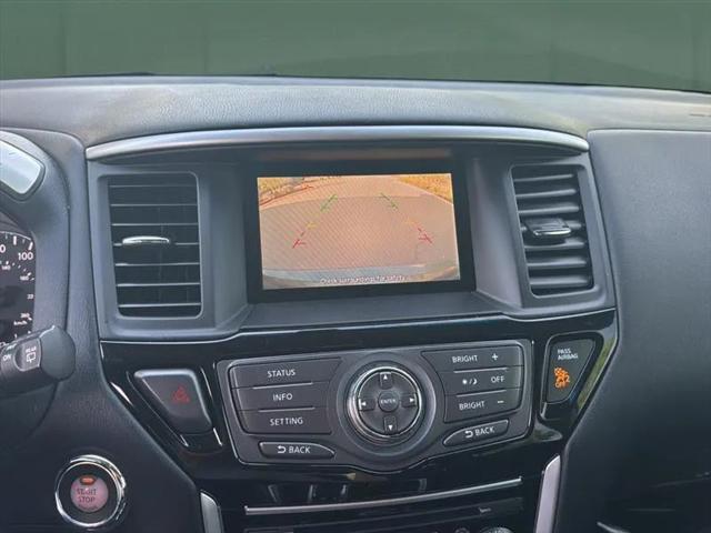 2015 Nissan Pathfinder SV