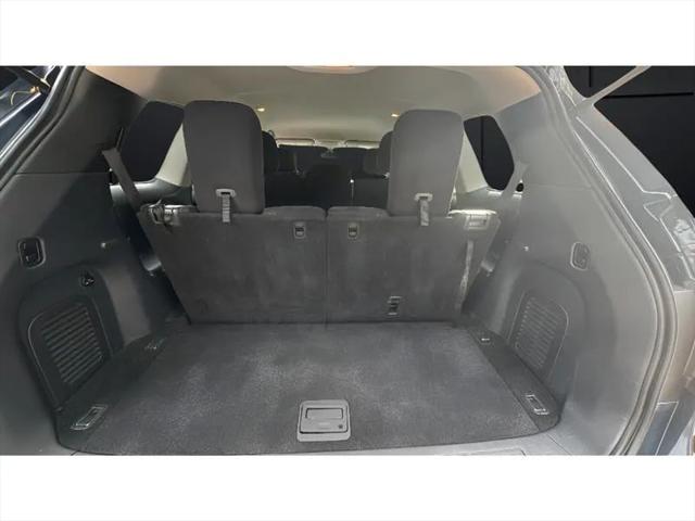 2015 Nissan Pathfinder SV