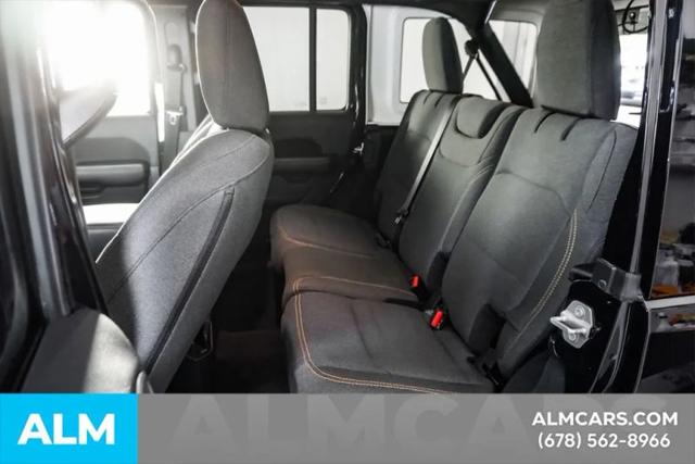 2025 Jeep Wrangler 4-Door Sahara 4x4