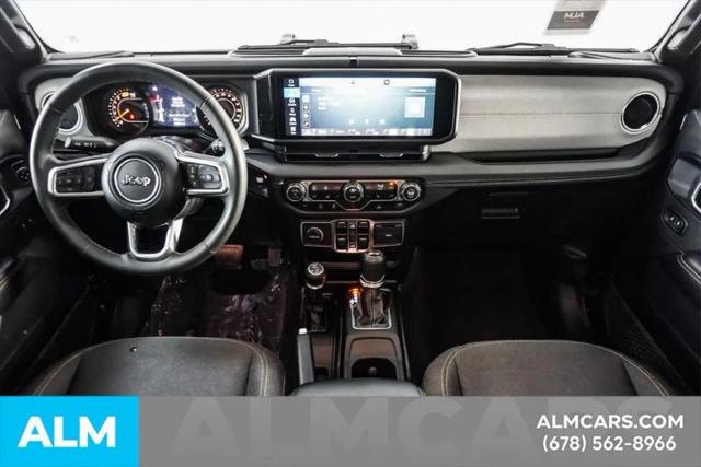 2025 Jeep Wrangler 4-Door Sahara 4x4
