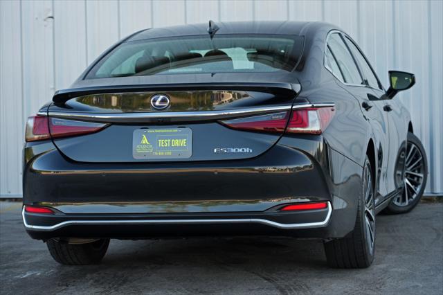 2022 Lexus ES 300h ES 300h w/ Premium Package