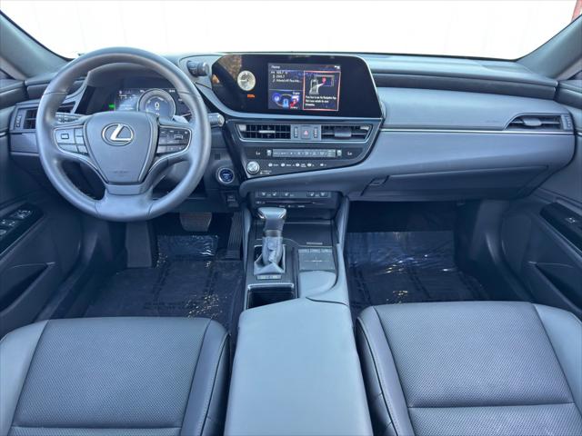2022 Lexus ES 300h ES 300h w/ Premium Package