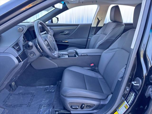 2022 Lexus ES 300h ES 300h w/ Premium Package