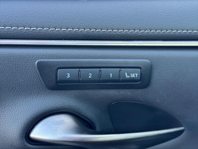 2022 Lexus ES 300h ES 300h w/ Premium Package