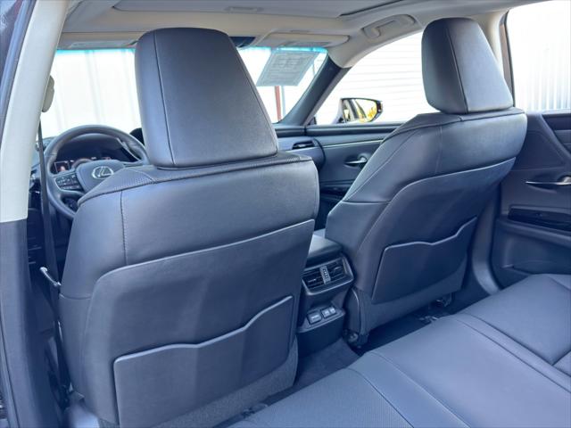 2022 Lexus ES 300h ES 300h w/ Premium Package