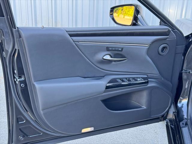 2022 Lexus ES 300h ES 300h w/ Premium Package