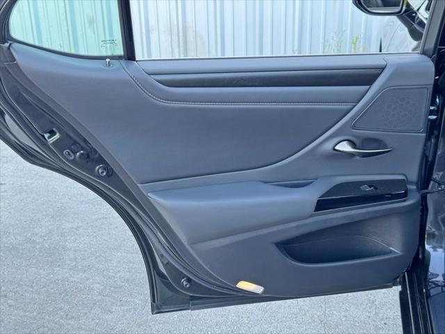 2022 Lexus ES 300h ES 300h w/ Premium Package